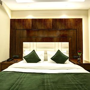 Compact Suite