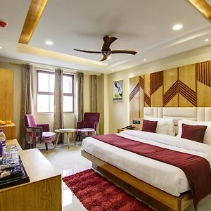 Executive Double Suite Airport Pickup